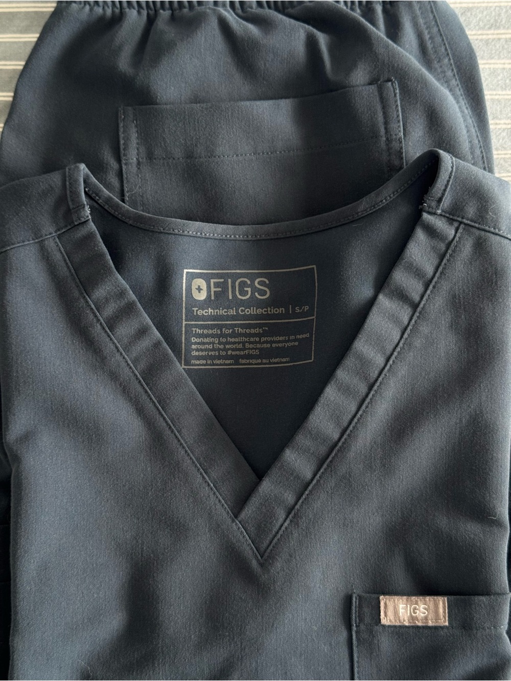 Figs scrub set - Picture 2 of 2